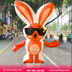 RỐI HƠI VẪY TAY THỎ TOKI